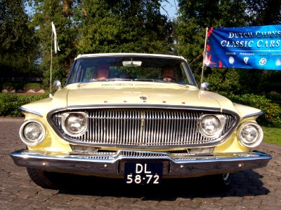 1962_Dodge_Dart_photo-1