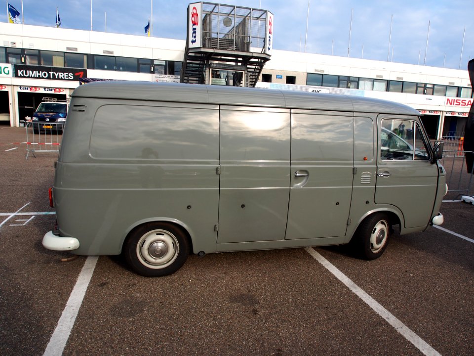 1975_FIAT_238_licence_no_05-25-EB,_pic4