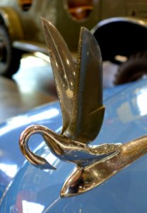 1948_Packard_Super_8_Victoria_Convertible_ornament_-_Automobile_Driving_Museum_-_El_Segundo,_CA_-_DSC01490