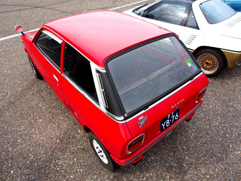 1972_MAZDA_CHANTEZ-GL,_licence_97-YB-76_pic6