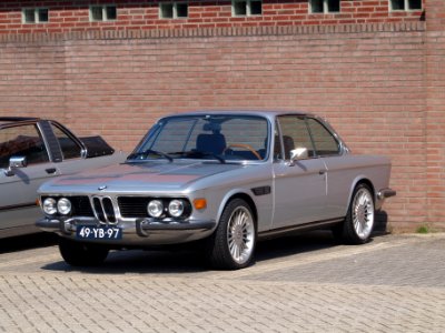 1975_BMW_3.0_CS_photo-2