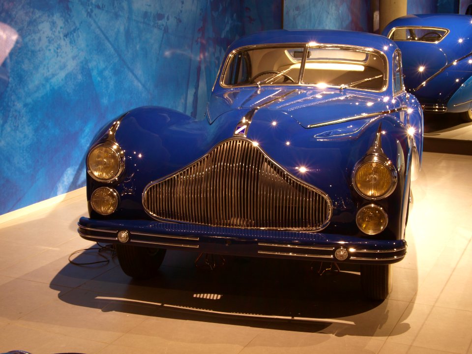 1948_Talbot_Lago_T26_Grand_Sport_Coupe_Saoutchik_p1