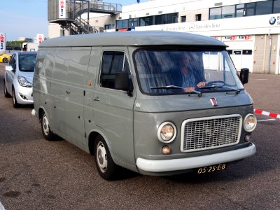 1975_FIAT_238_licence_no_05-25-EB,_pic2
