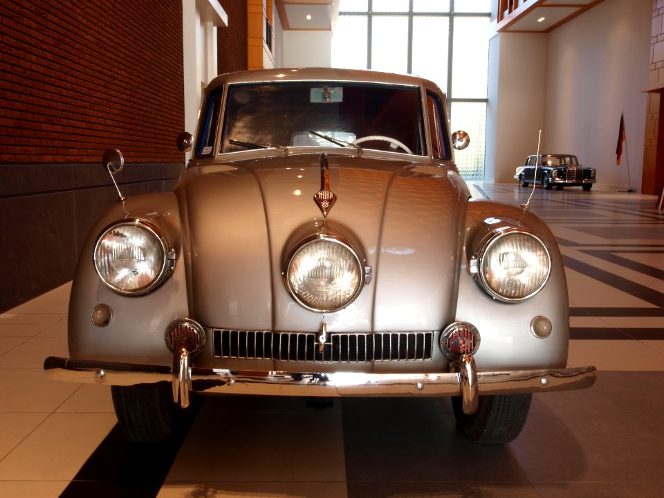 1948_Tatra_87_photo4