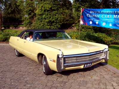 1972_Chrysler_Imperial_Le_Baron_photo-5