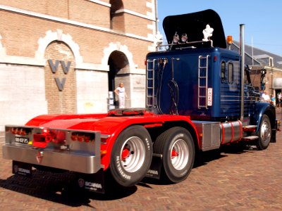 1974_Scania_LS11038SHRE_(1974),_Dutch_licence_registration_DB-82-25_pic3