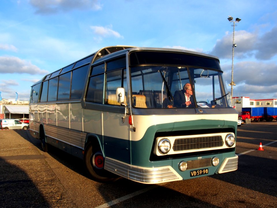 1963_Leyland_Royal_Tiger_Cub_autobus_pic-010