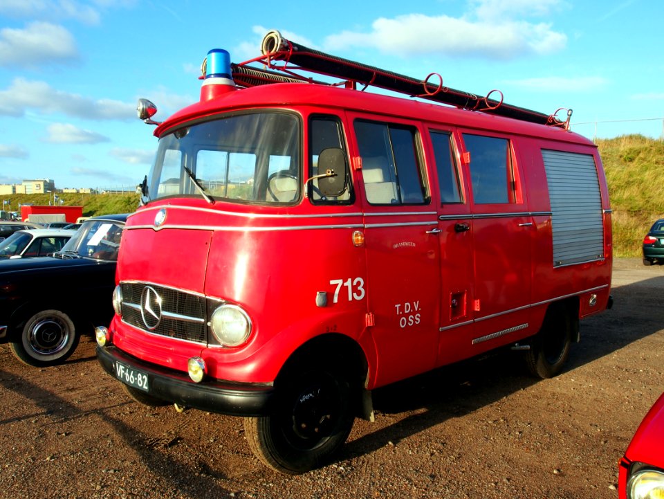 1966_Mercedes-Benz_L408slash28_pic-003