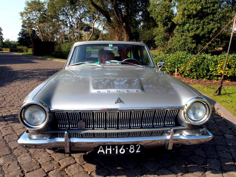 1963_Doge_Dart_photo-2