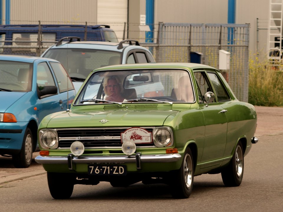 1973_Opel_Kadett_12_pic-001