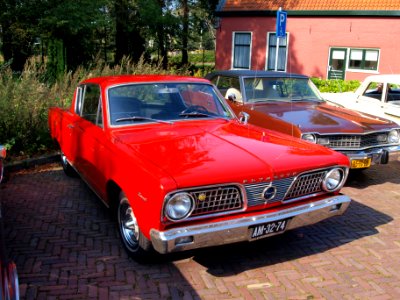 1966_Plymouth_Barracuda_photo-2