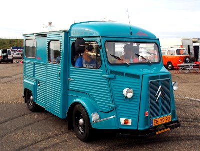1973_CITROEN_H78_HY78,_pic1