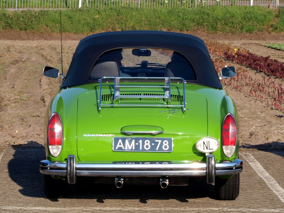 1972_Volkswagen_Karmann_GHIA,_Dutch_licecence_registration_AM-18-78,_pic2