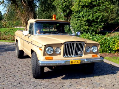 1979_Jeep_J10_photo-1