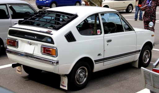 1973_Mitsubishi_Minica_Skipper_IV_L-L_rear