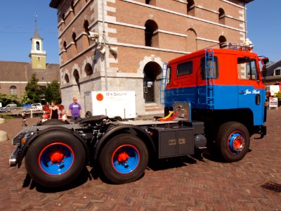 1979_Scania_LBS_141_S31_(1979),_Dutch_licence_registration_79-GB-32_pic2