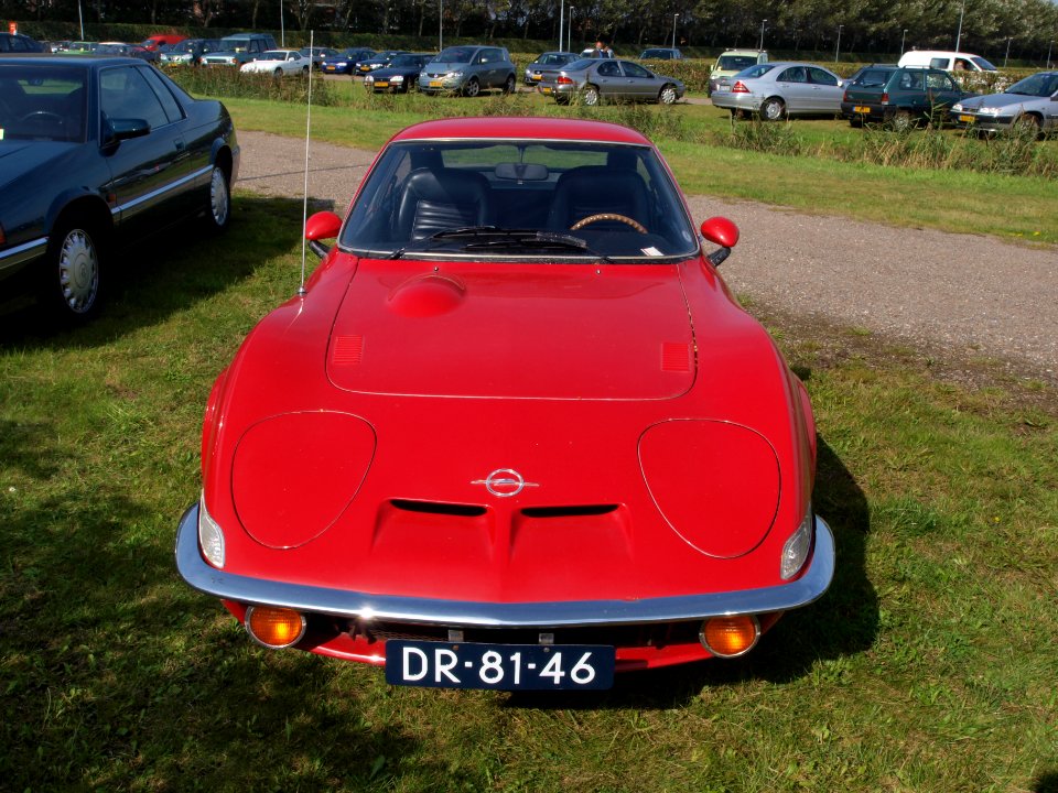 1972_Opel_GT_photo-1