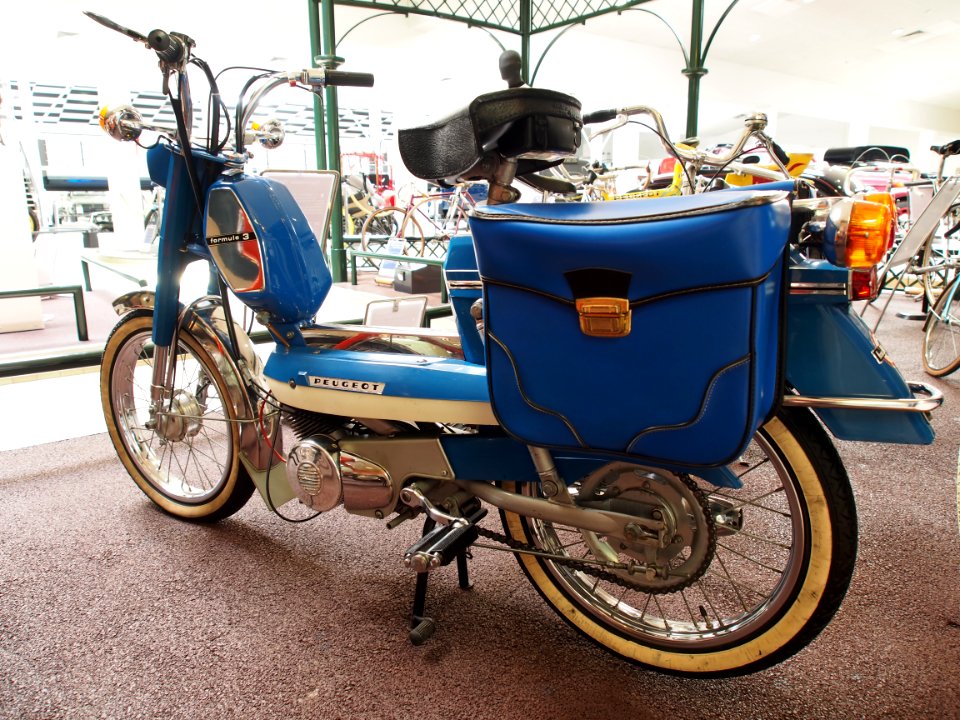 1973_Peugeot_Cyclomoteur_104_F3_photo12