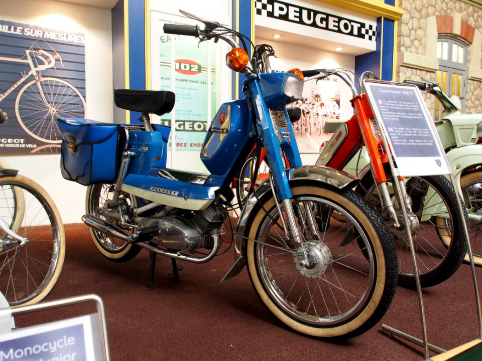 1973_Peugeot_Cyclomoteur_104_F3_photo_2