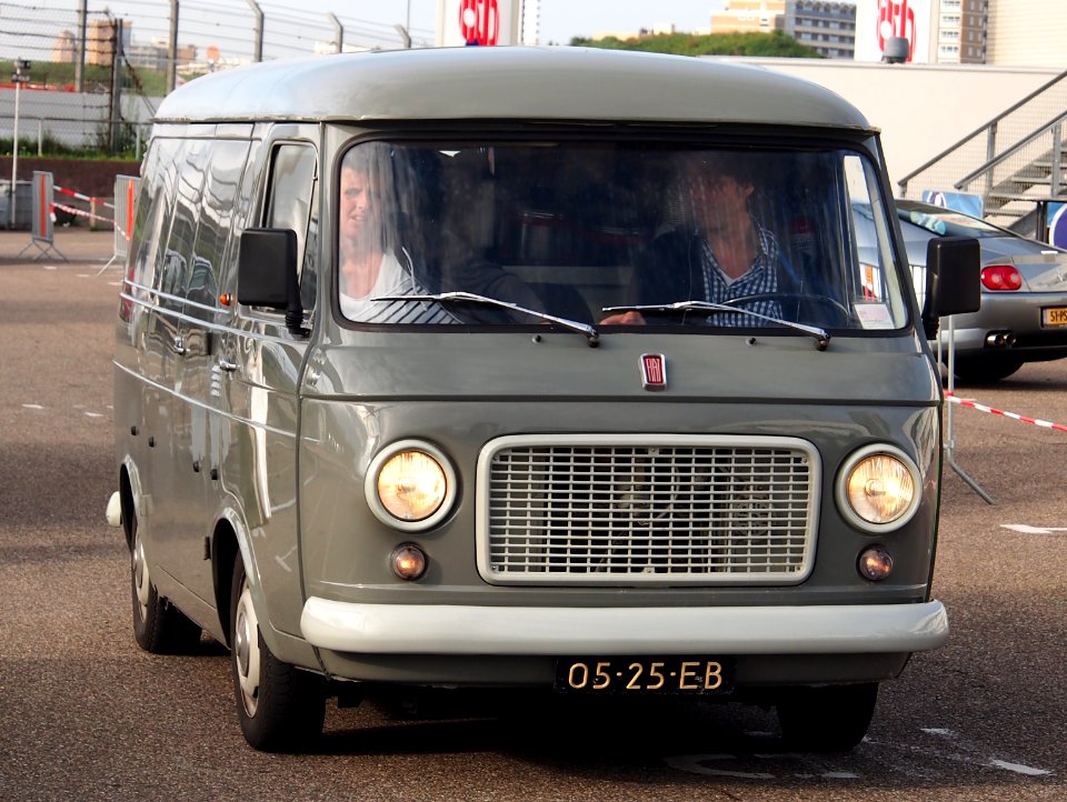 1975_FIAT_238_licence_no_05-25-EB,_pic1