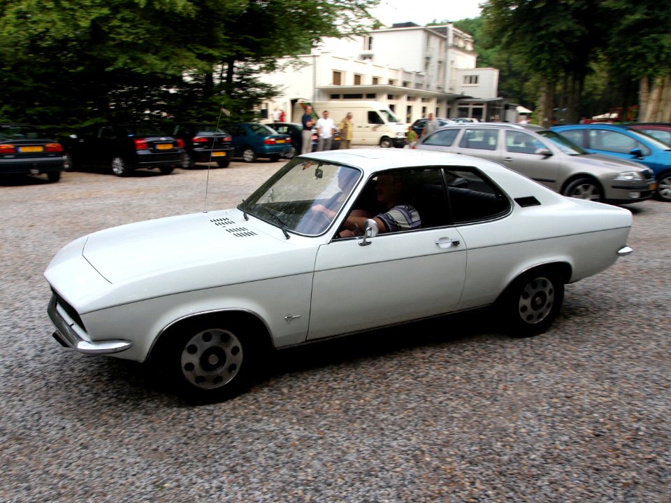 1972_Opel_Manta_pic2