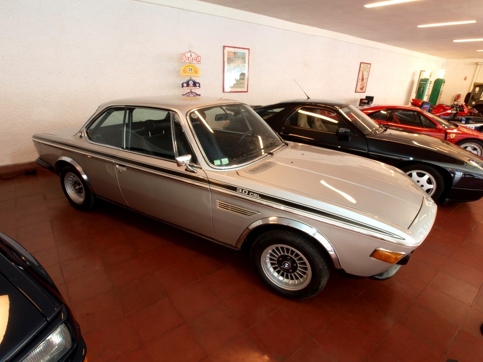 1972_BMW_3.0_CSL,_180hp,_2985cc,_217kmh_p1