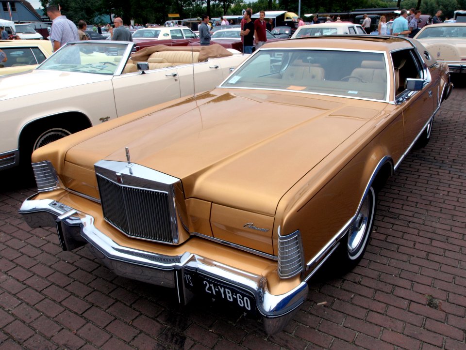 1975_Lincoln_Continental_Mark_IV,_Dutch_licence_registration_21-YB-60_p2