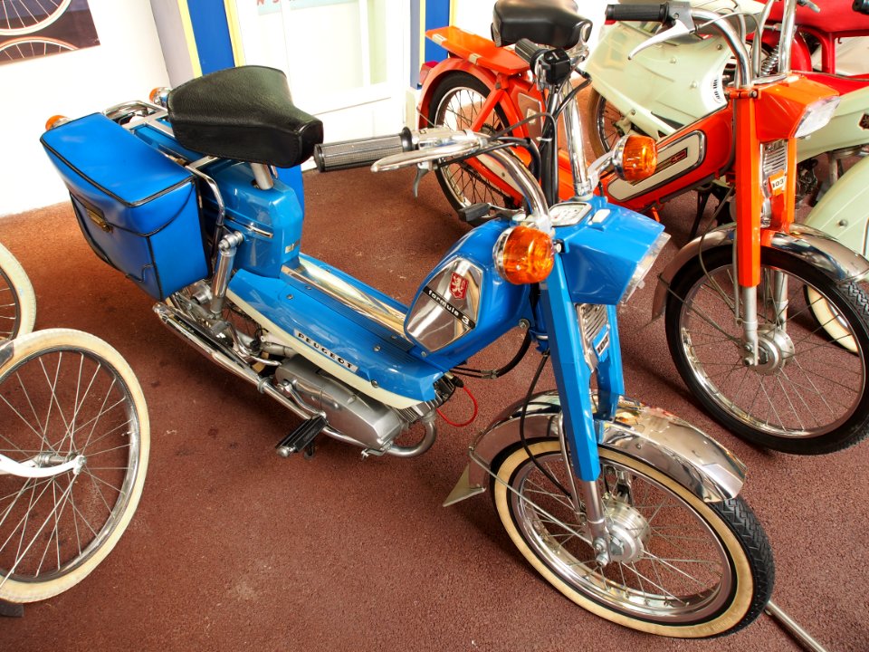 1973_Peugeot_Cyclomoteur_104_F3_photo_7