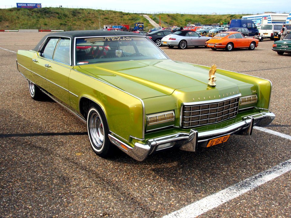 1973_Lincoln_Continental,_licence_TL-GF-30,_pic5