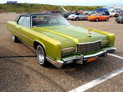 1973_Lincoln_Continental,_licence_TL-GF-30,_pic5