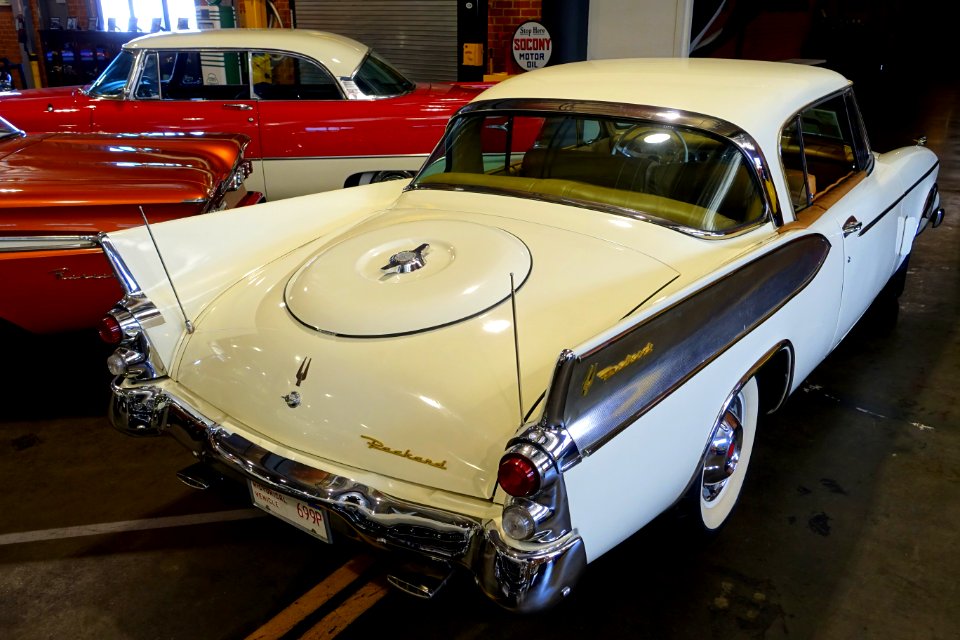 1958_Packard_Hawk_-_Automobile_Driving_Museum_-_El_Segundo,_CA_-_DSC01532