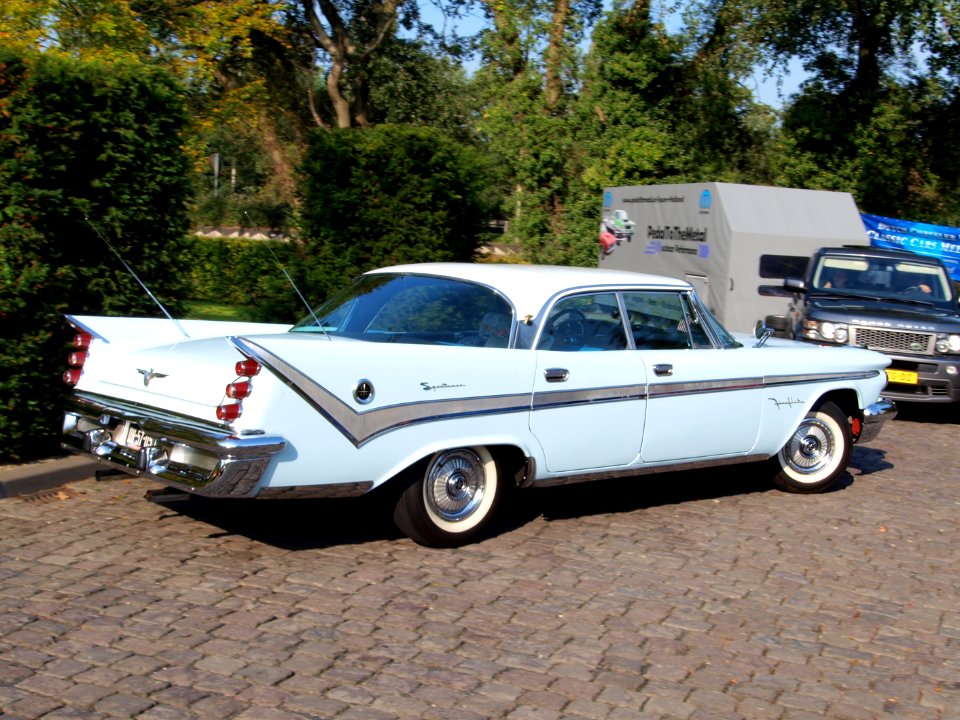 1959_DeSoto_Fireflite_four_door_hardtop_-_photo-21
