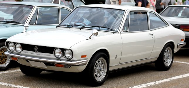 1973-1976_Isuzu_117_Coupe_XC