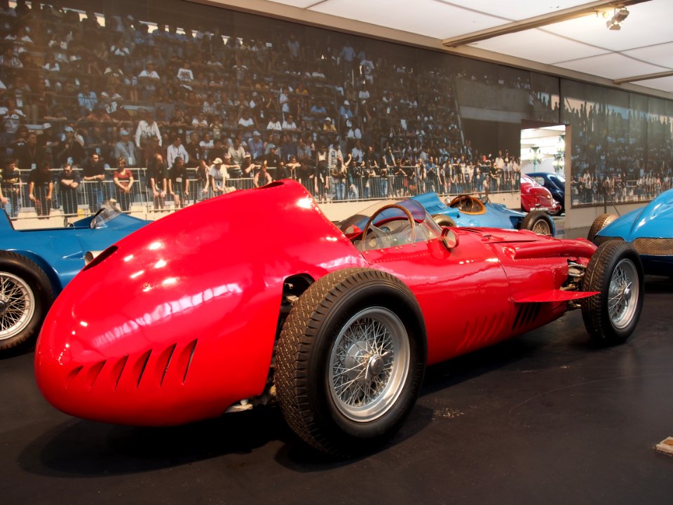 1958_Maserati_GP_250,_6_cylinder,_290hp,_2494cm3,_280kmh,_photo_3