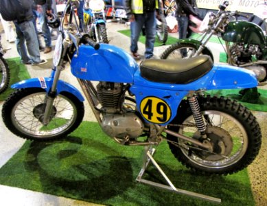 1975_Métisse_with_a_BSA_engine,_left_side photo