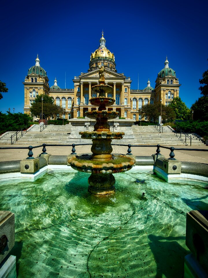 Government building architecture