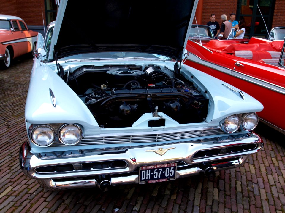 1959_DeSoto_Fireflite_four_door_hardtop_-_photo-19