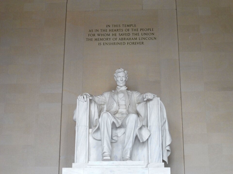 Abraham lincoln sculpture