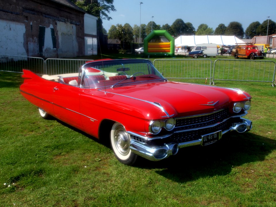 1959_Cadillac_Coup_de_Ville_photo-1
