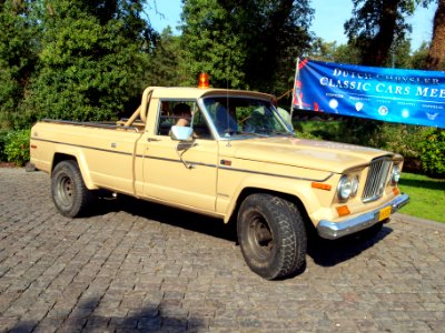 1979_Jeep_J10_photo-2