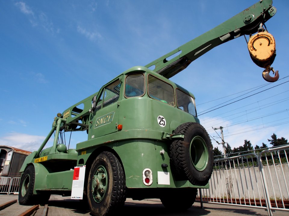 1960_Camion_Grue_Routiere_Griffet,_Cite_du_train_photo_8