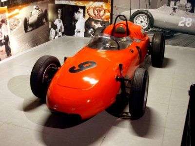 1960_Porsche_718slash2_Formula_II_Racing_Car_p3