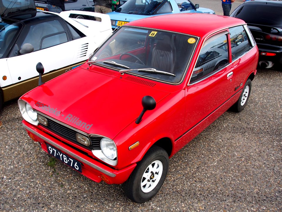1972_MAZDA_CHANTEZ-GL,_licence_97-YB-76_pic1
