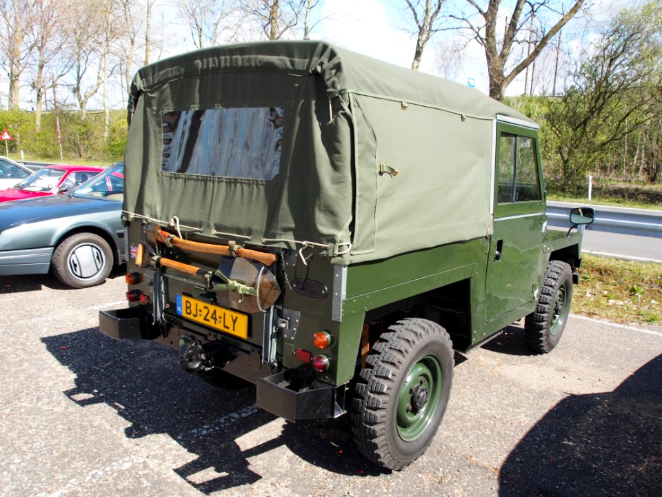 1973_Land_Rover_88_pic2
