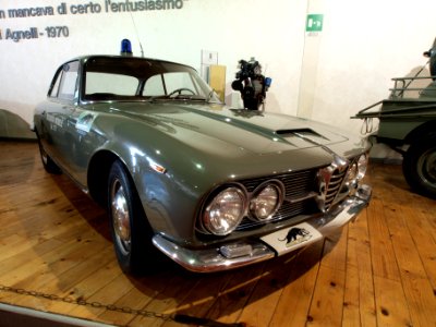 1962_Alfa_Romeo_2600_Sprint_photo-2