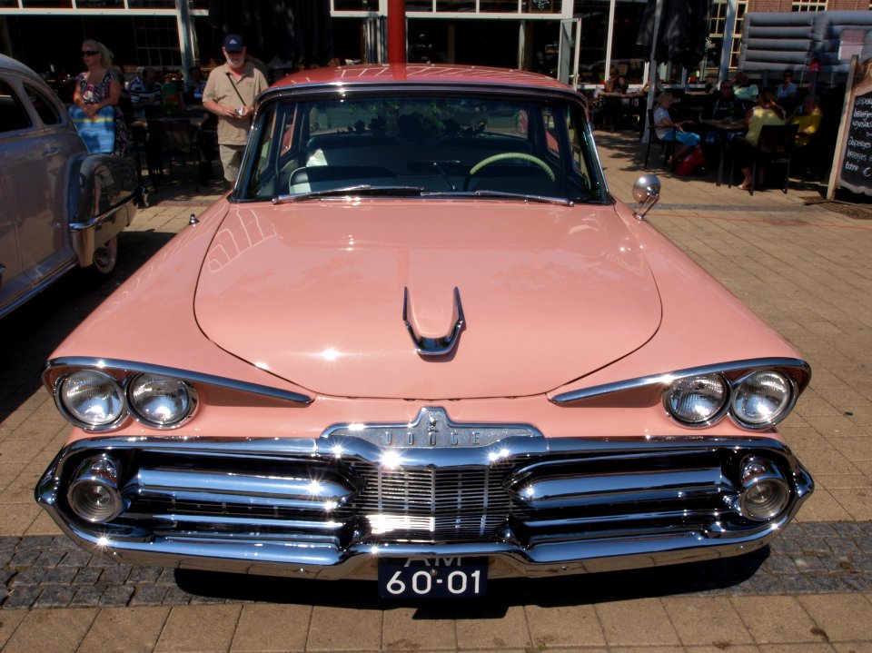 1959_dodge_Coronet_at_the_at_the_SPECIAAL_Auto_Evenement_Nijkerk_2011,_pic6
