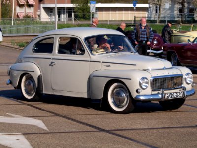 1961_Volvo_P54405_A_._Dutch_licecence_registration_FD-28-80,_pic3