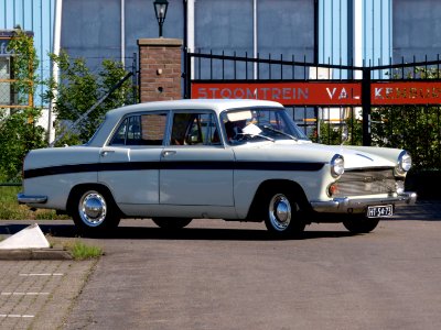 1962_Austin_A60_Cambridge_photo-3