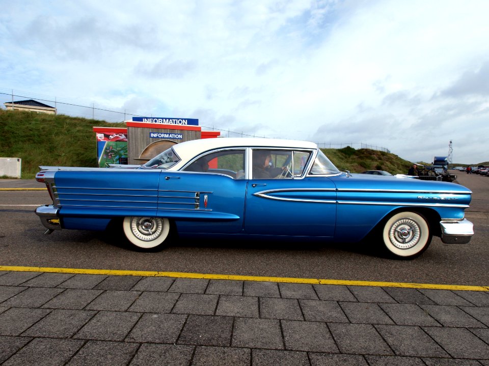 1958_Oldsmobile_Eighty_Eight_pic7