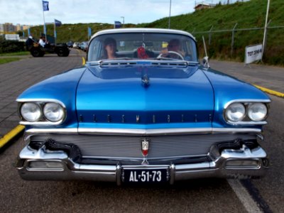 1958_Oldsmobile_Eighty_Eight_pic4_front_view